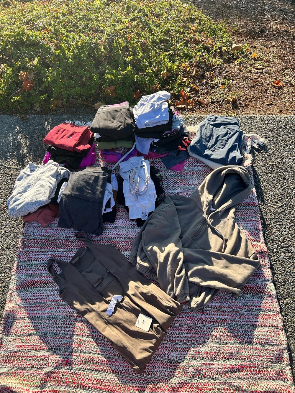 lululemon athletica 50 piece pile reseller bundle -Alo plus gymshark skims!!!